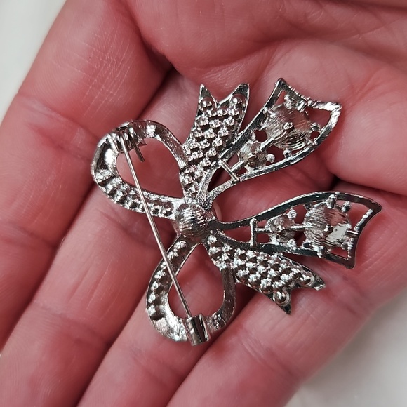 Silver Tone Clear Rhinestone Bow Brooch Retro Style Pin Rhinestone Sparkling - Picture 5 of 6